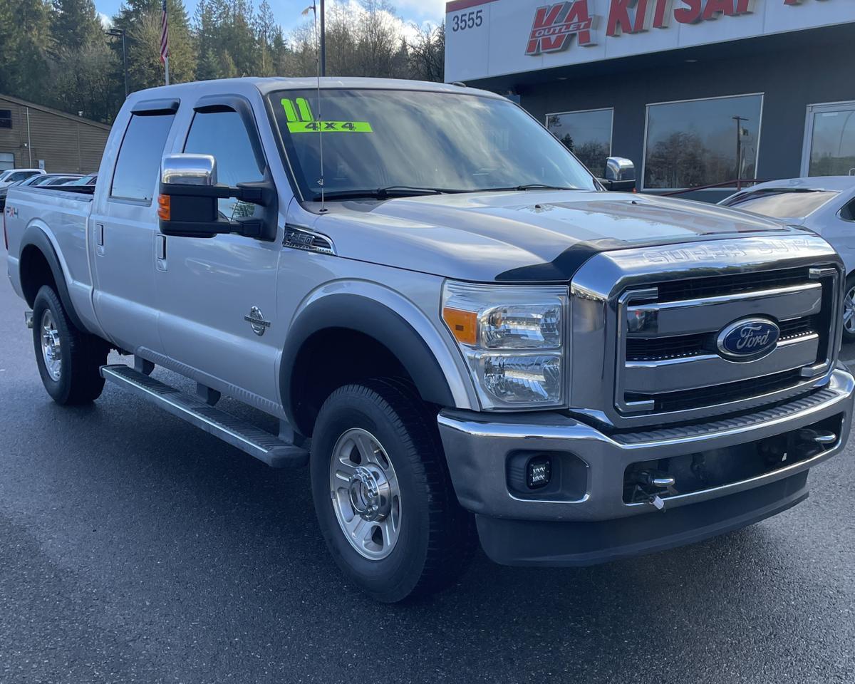 2011 Ford F350 Super Duty Crew Cab Lariat Pickup 4D 6 3/4 ft