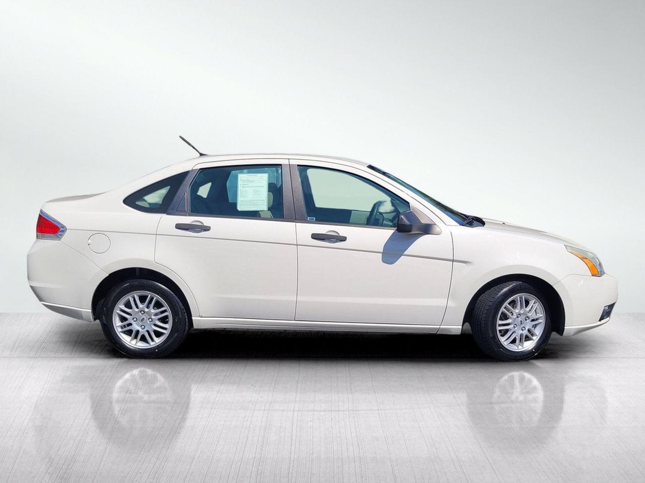 2011 Ford FOCUS SE