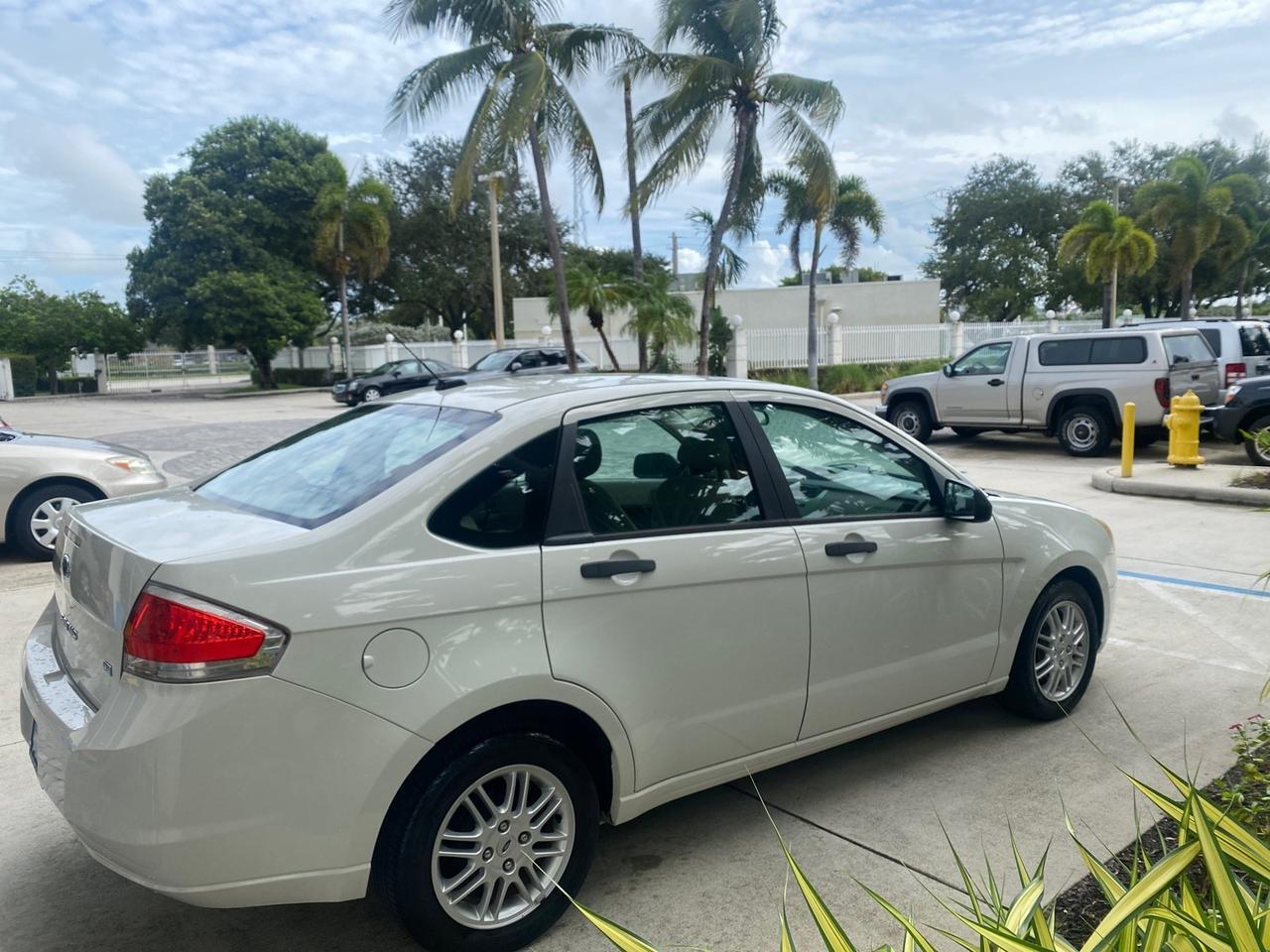 2011 Ford Focus SE LOW MILES 36,864 Pompano Beach FL