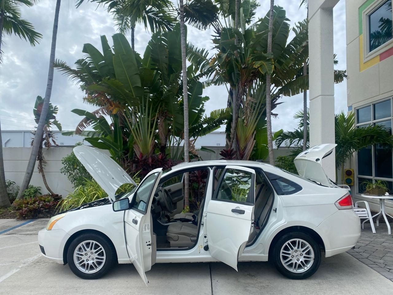 2011 Ford Focus SE LOW MILES 36,864 Pompano Beach FL