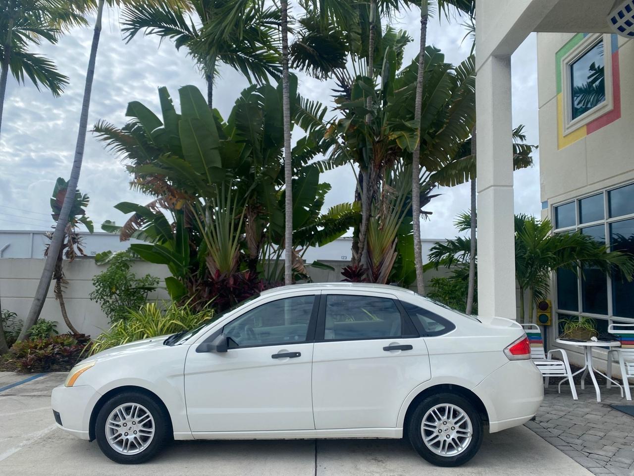 2011 Ford Focus SE LOW MILES 36,864 Pompano Beach FL