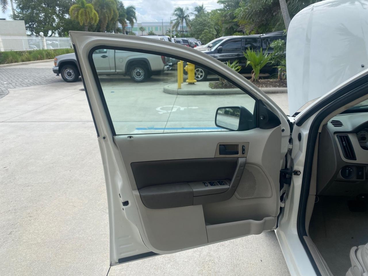 2011 Ford Focus SE LOW MILES 36,864 Pompano Beach FL
