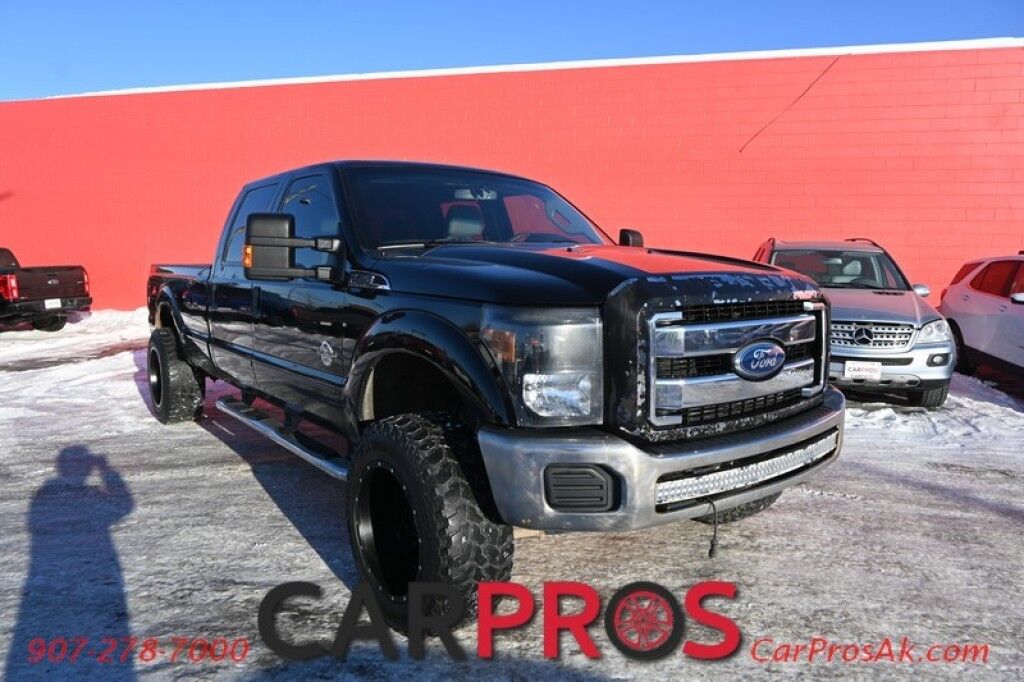 2011 Ford Super Duty F-250 SRW XLT - 4X4 - Crew Cab - 6.7L V8 Diesel - Keyless Entry - Power Windows & Locks - Rear View Camera - Camper Package - Snow Plow Package - Heavy Duty Alternator - Trailer Brake Controller - Trailer Tow Package - Electronic Shift on the Fly