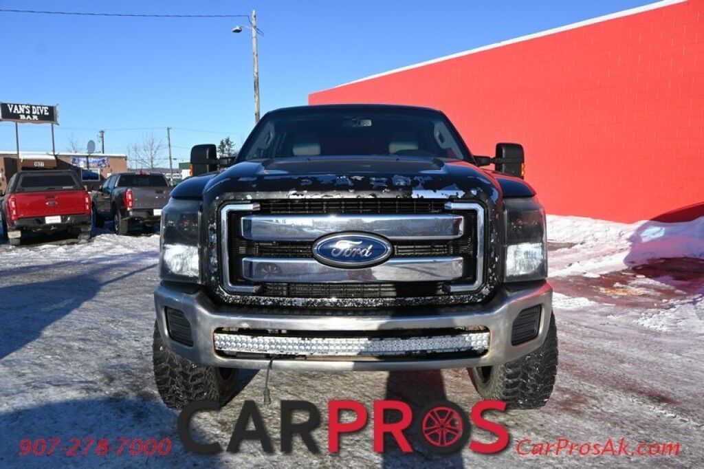 2011 Ford Super Duty F-250 SRW XLT - 4X4 - Crew Cab - 6.7L V8 Diesel - Keyless Entry - Power Windows & Locks - Rear View Camera - Camper Package - Snow Plow Package - Heavy Duty Alternator - Trailer Brake Controller - Trailer Tow Package - Electronic Shift on the Fly