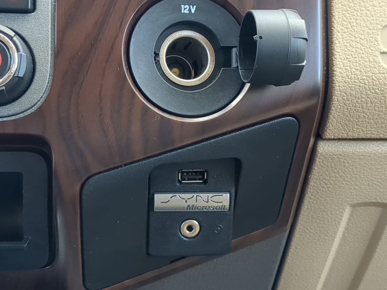 2011 Ford Super Duty F-350 DRW Lariat Winder GA