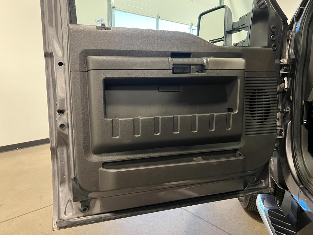 2011 Ford Super Duty F-350 SRW Lariat Parker CO