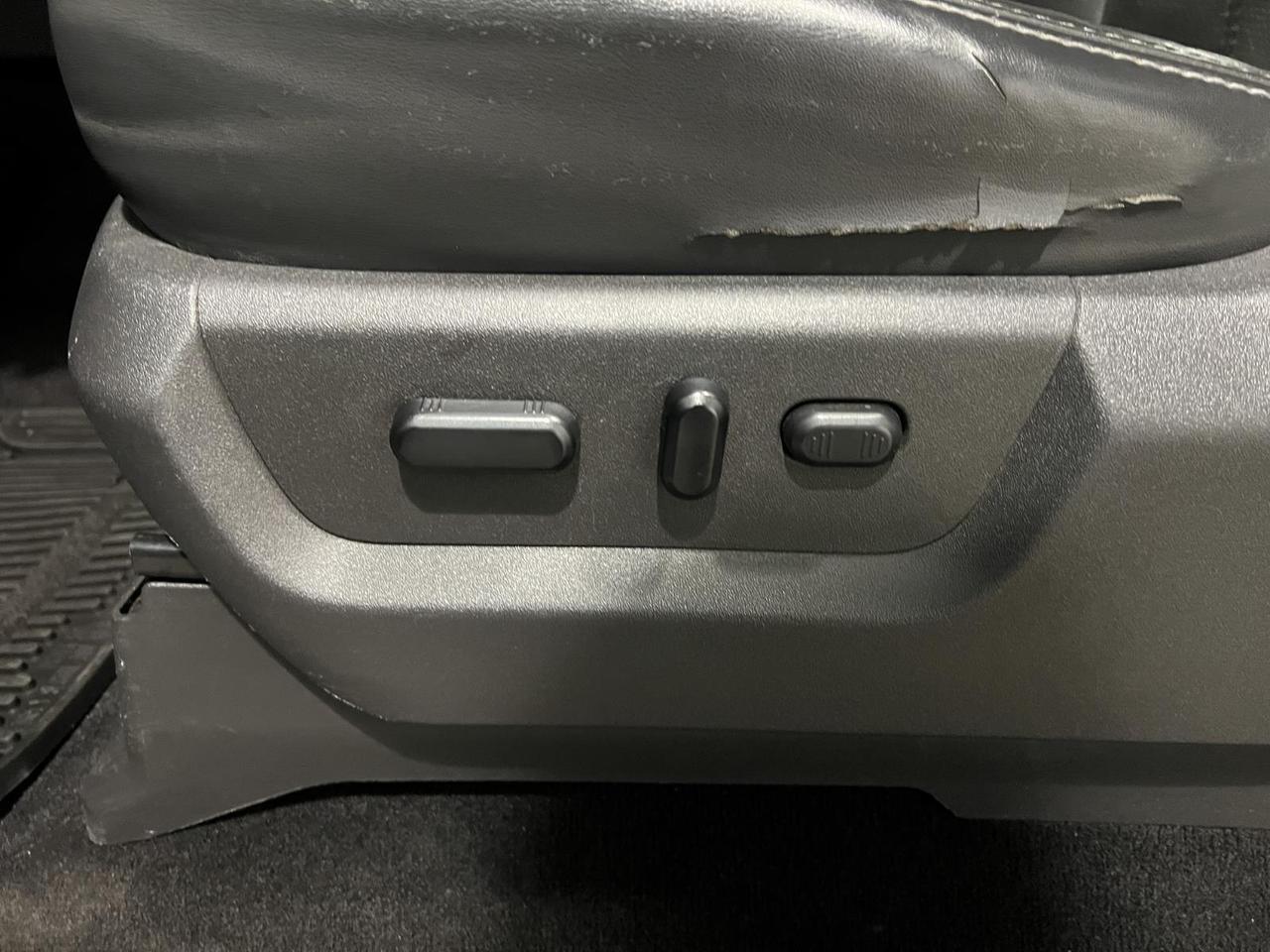 2011 Ford Super Duty F-350 SRW Lariat Parker CO