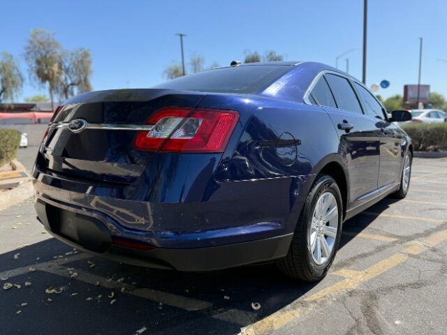 2011 Ford Taurus SE