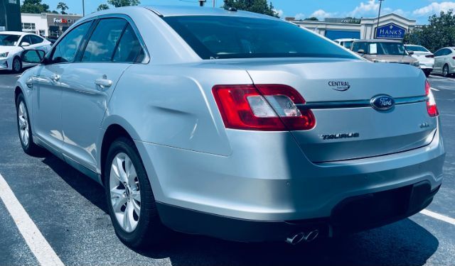 2011 Ford Taurus SEL