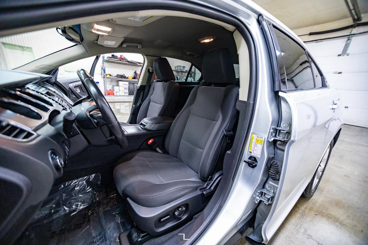 2011 Ford Taurus SEL PSeat Heated Seats Red Deer AB