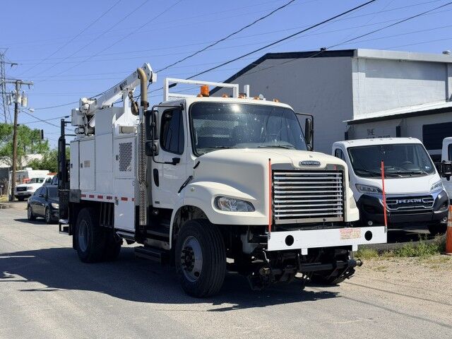 2011 Freightliner Liftmoore Crane Truck
