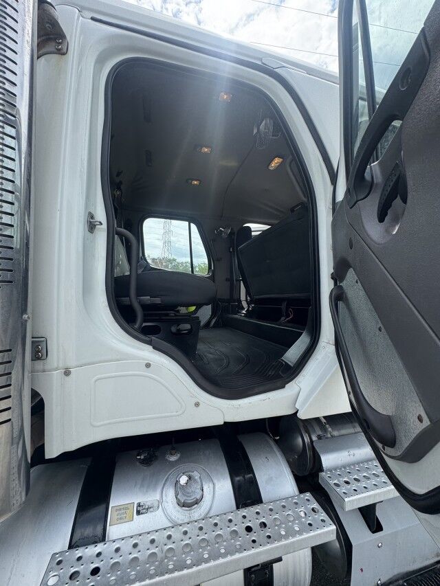 2011 Freightliner M2 Crew Cab Palfinger Crane Henrico VA