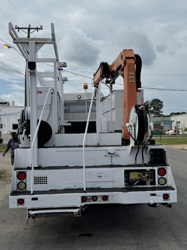 2011 Freightliner M2 Crew Cab Palfinger Crane