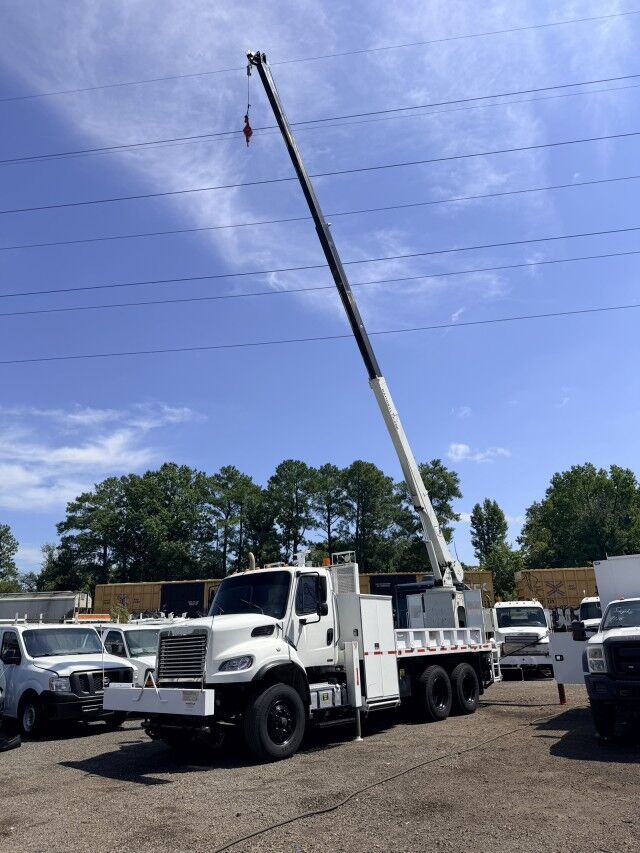 2011 Freightliner M2 National Crane 400B w New Motor