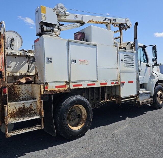 2011 Freightliner Service & Liftmoore 5000 Lb Crane