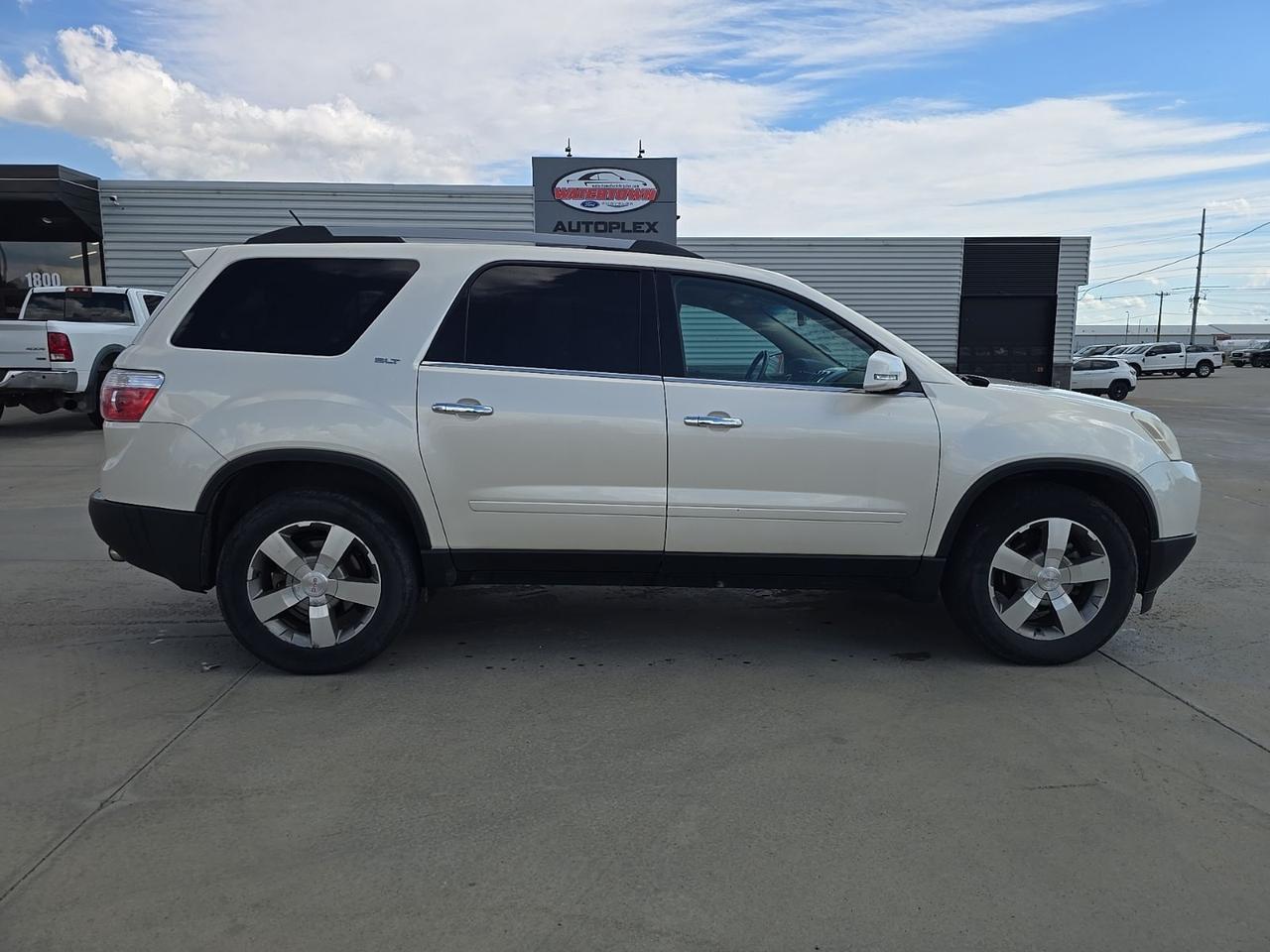 2011 GMC Acadia SLT-1
