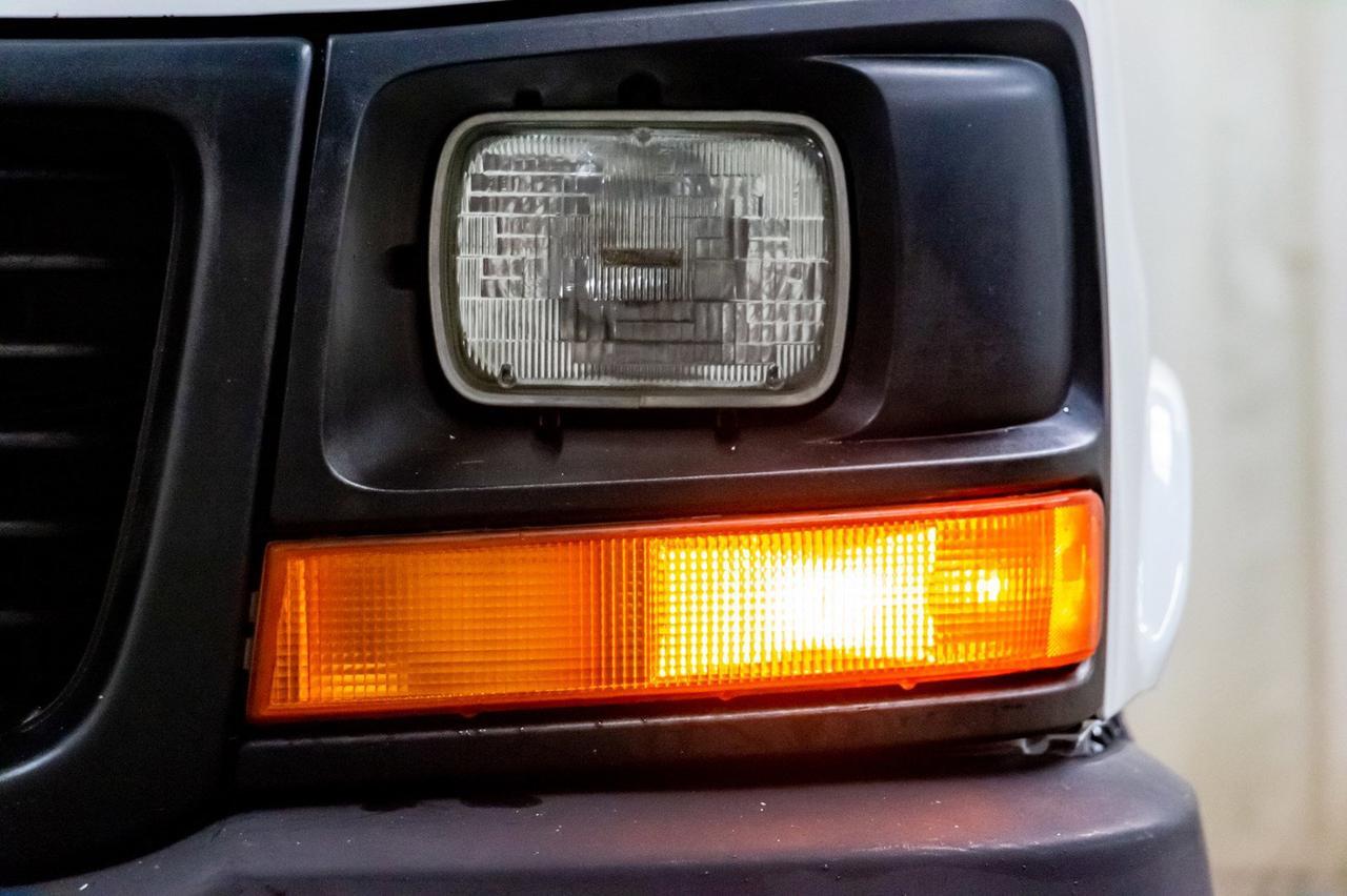 2011 GMC Savana 3500 Extended Cargo Van Shelving Red Deer AB