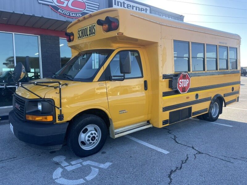 2011 GMC Savana 4500 Diesel Minibus