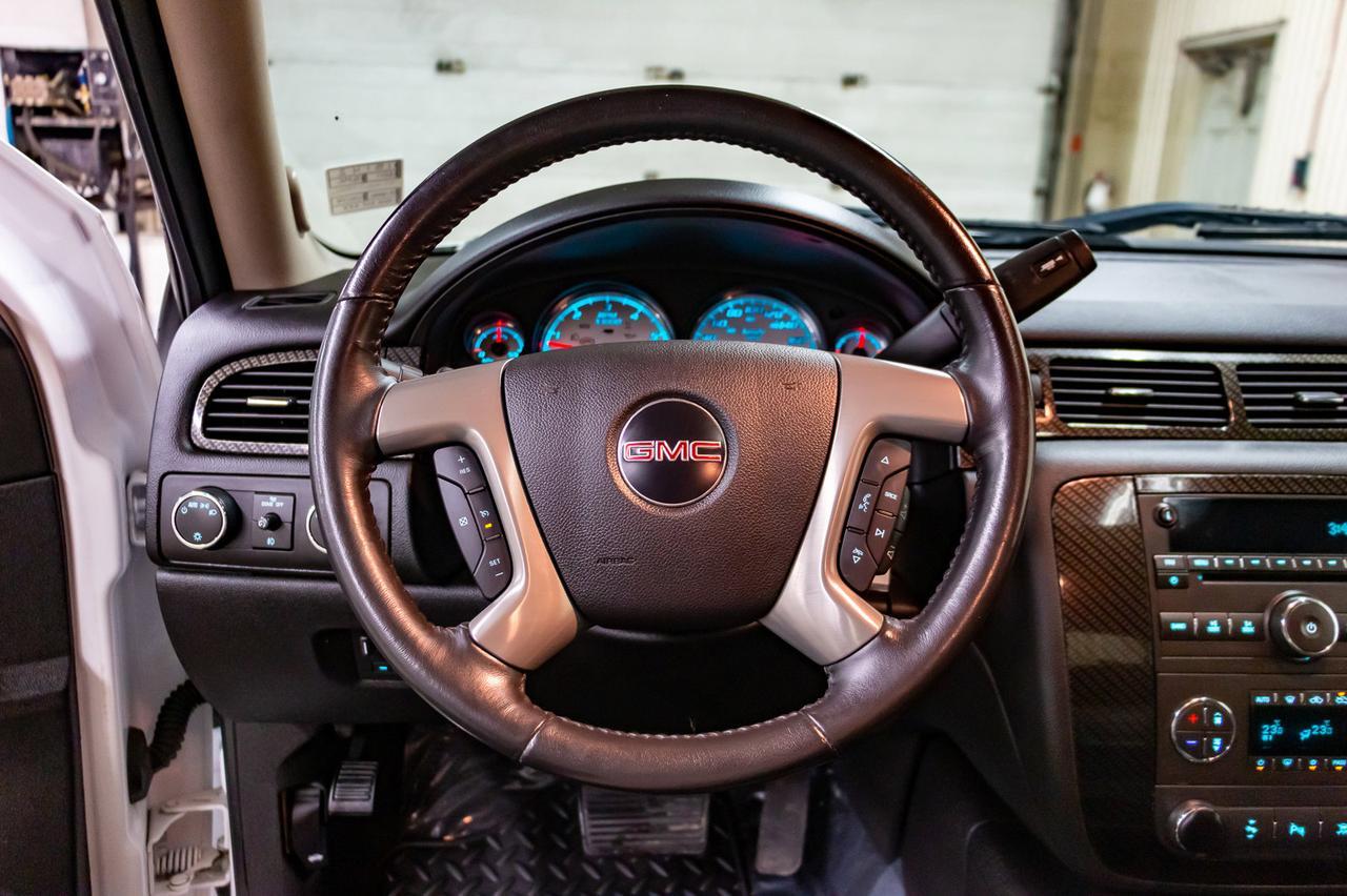 2011 GMC Sierra 1500 4x4 Crew Cab SLT GFX Leather Roof BCam Red Deer AB