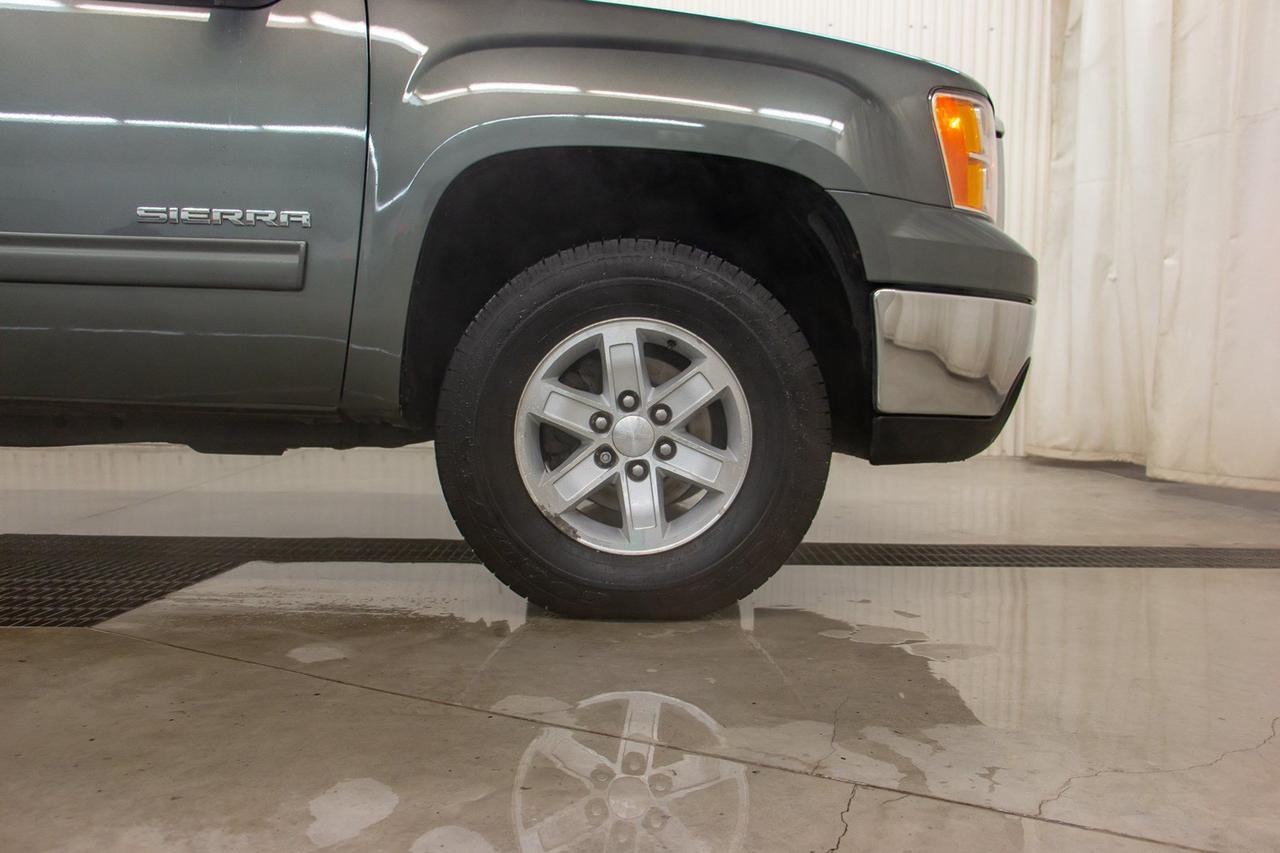 2011 GMC Sierra 1500 4x4 Ext Cab SLE Z71 Red Deer AB