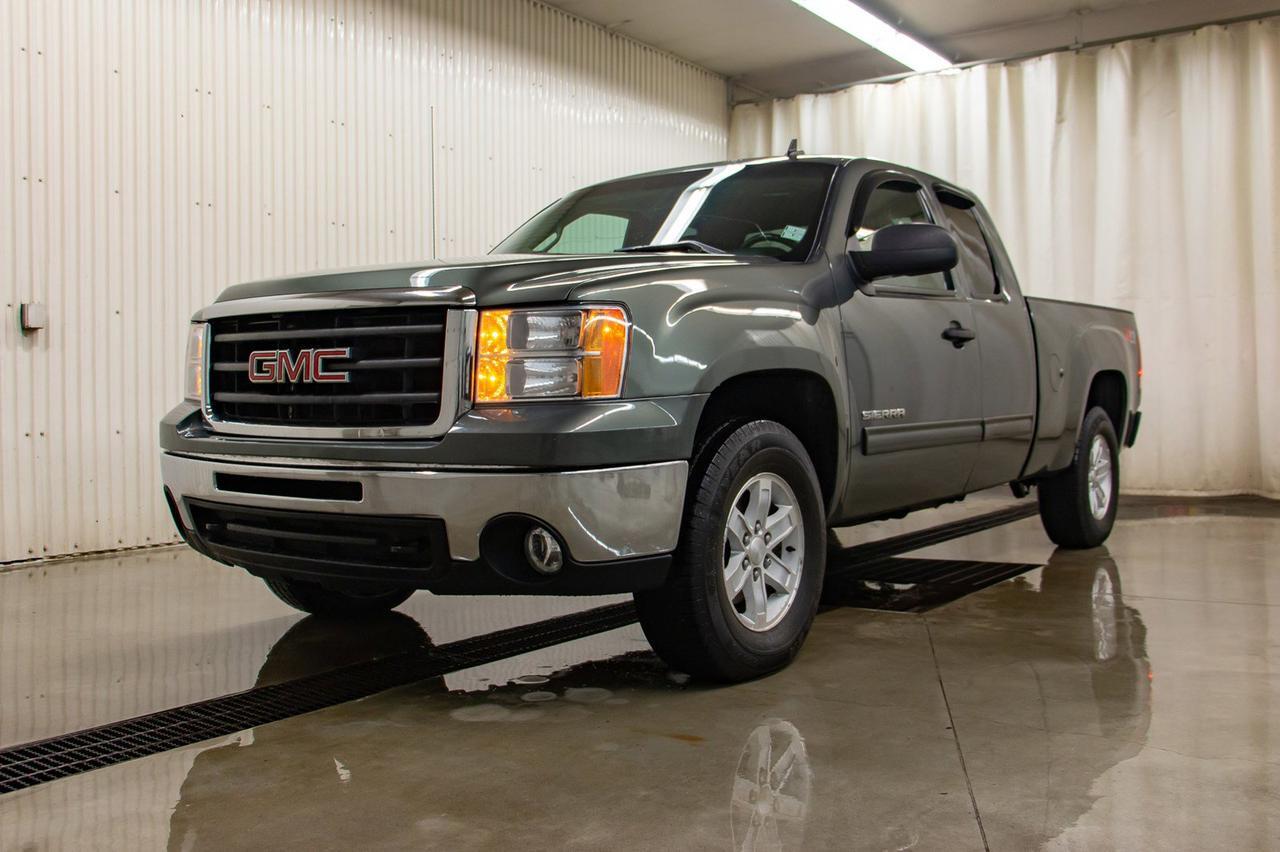 2011 GMC Sierra 1500 4x4 Ext Cab SLE Z71 Red Deer AB
