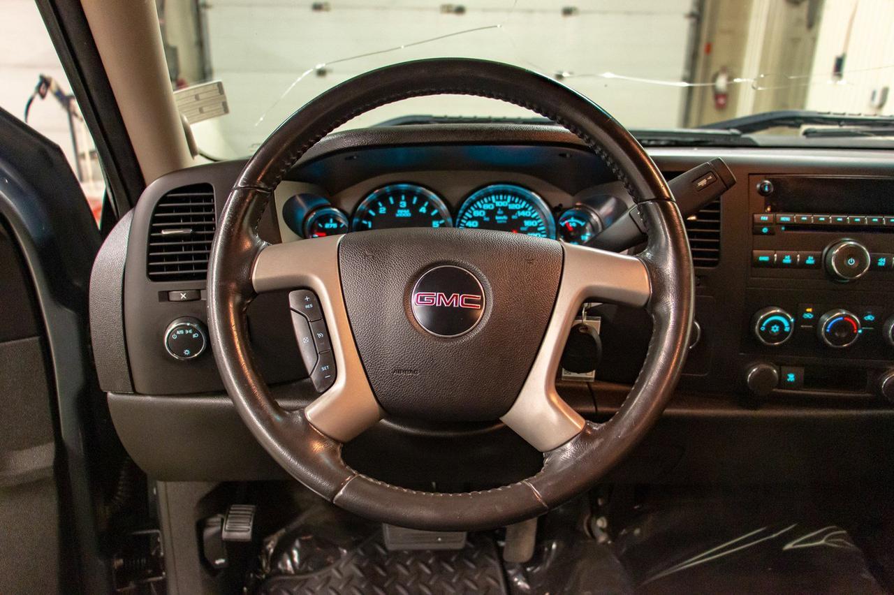 2011 GMC Sierra 1500 4x4 Ext Cab SLE Z71 Red Deer AB