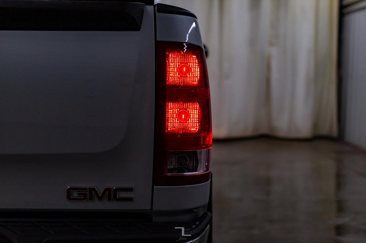 2011 GMC Sierra 1500 4x4 Reg Cab Longbox Red Deer AB