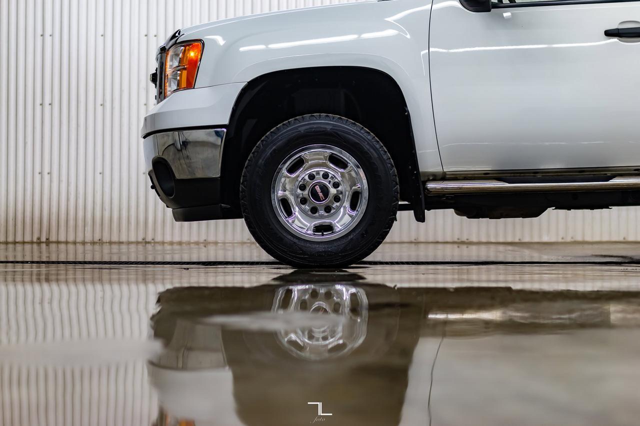 2011 GMC Sierra 2500HD 4x2 Ext Cab WT Red Deer AB