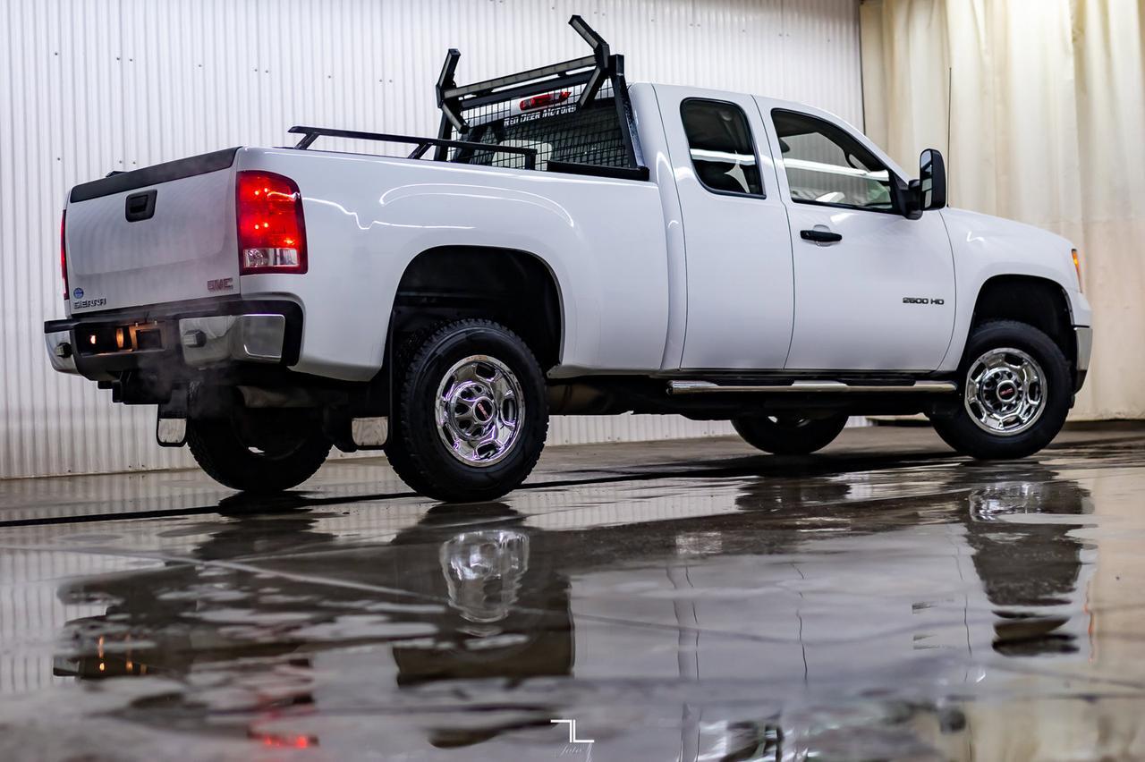 2011 GMC Sierra 2500HD 4x2 Ext Cab WT Red Deer AB