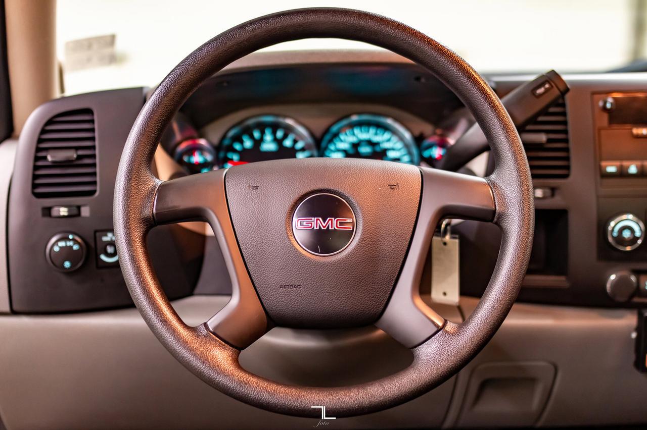 2011 GMC Sierra 2500HD 4x2 Ext Cab WT Red Deer AB