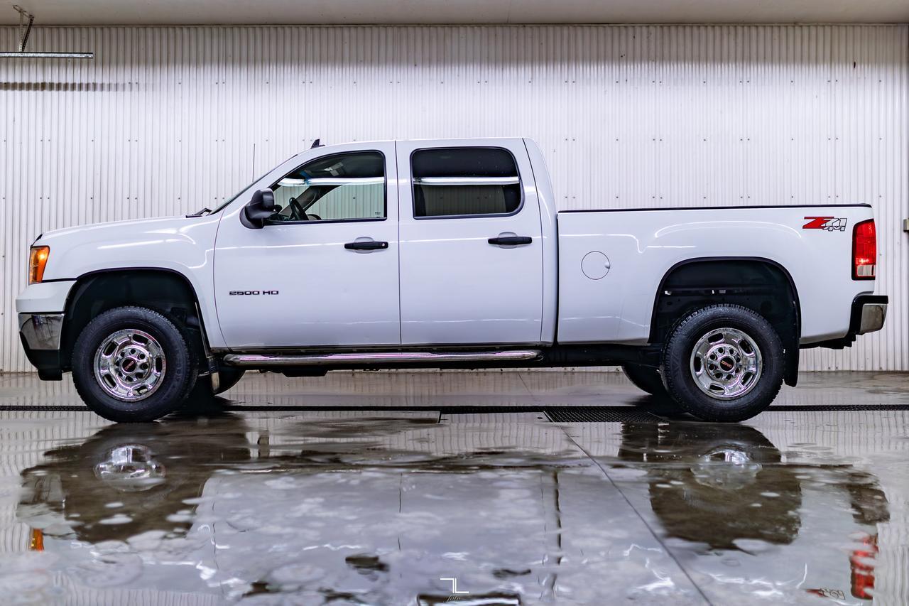2011 GMC Sierra 2500HD 4x4 Crew Cab WT Red Deer AB