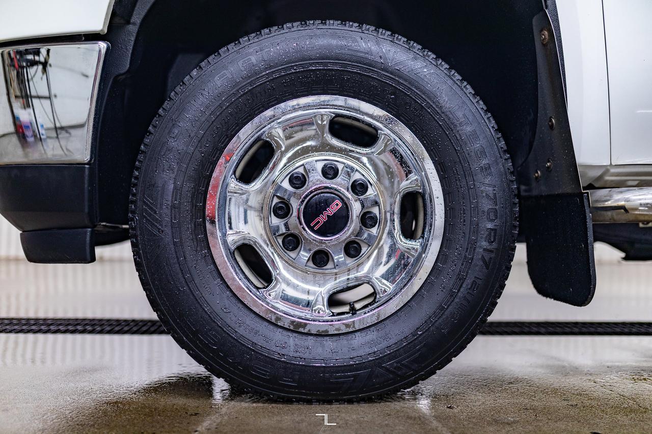 2011 GMC Sierra 2500HD 4x4 Crew Cab WT Red Deer AB