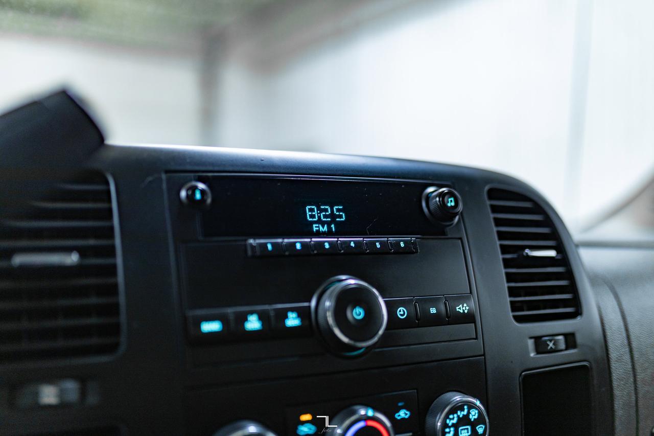 2011 GMC Sierra 2500HD 4x4 Crew Cab WT Red Deer AB