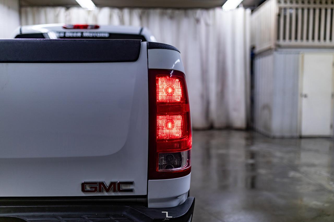 2011 GMC Sierra 2500HD 4x4 Crew Cab WT Red Deer AB