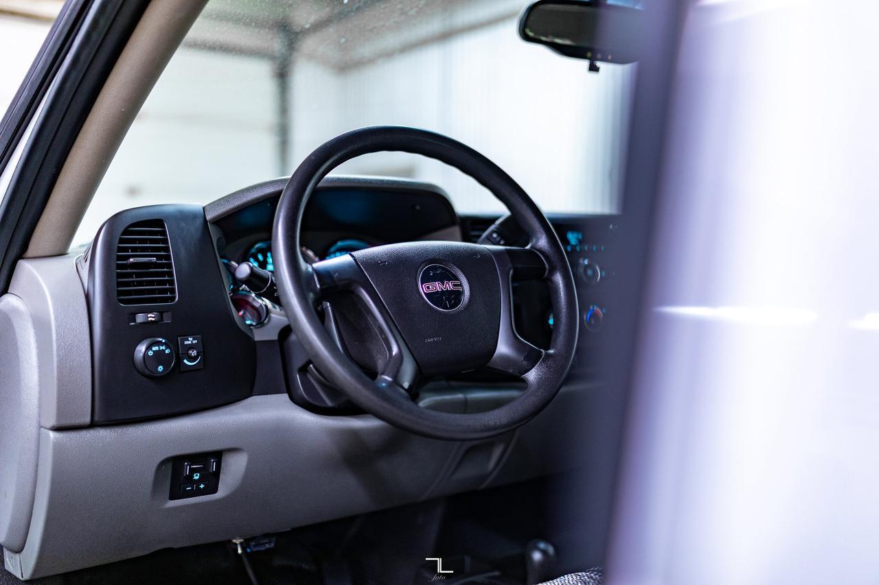 2011 GMC Sierra 2500HD 4x4 Crew Cab WT Red Deer AB