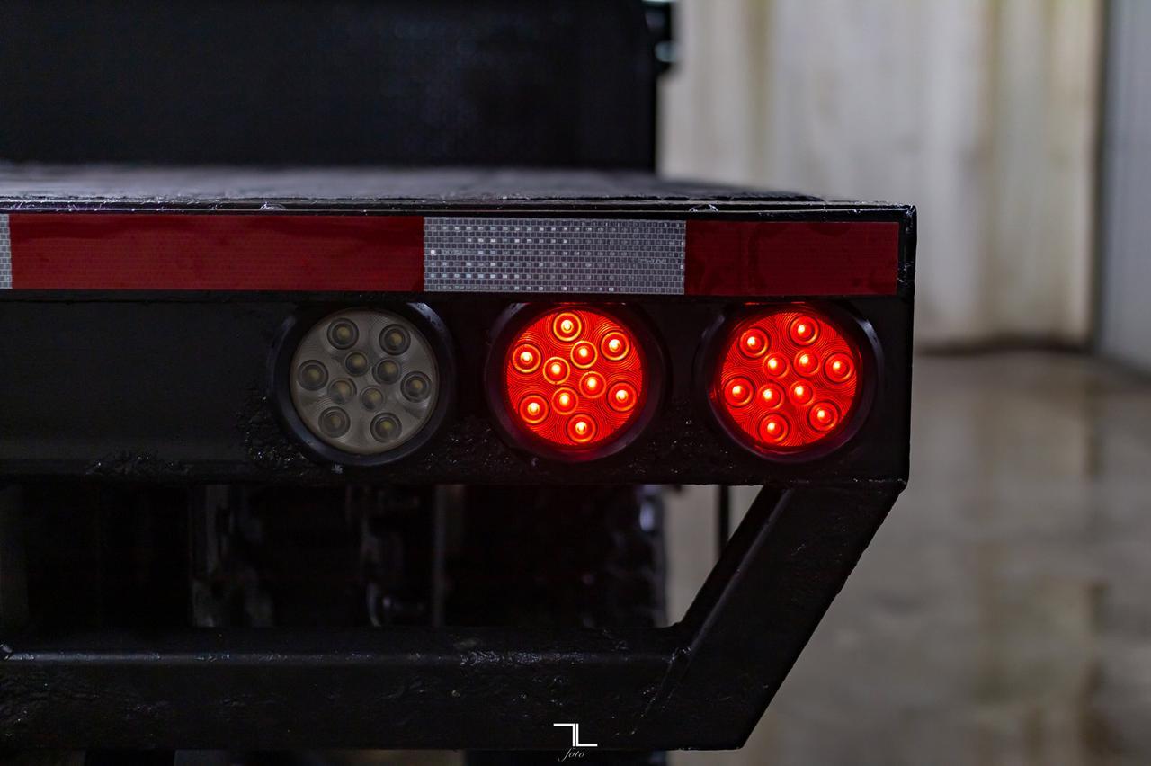 2011 GMC Sierra 3500HD 4x4 Crew Cab SLE Deck Red Deer AB