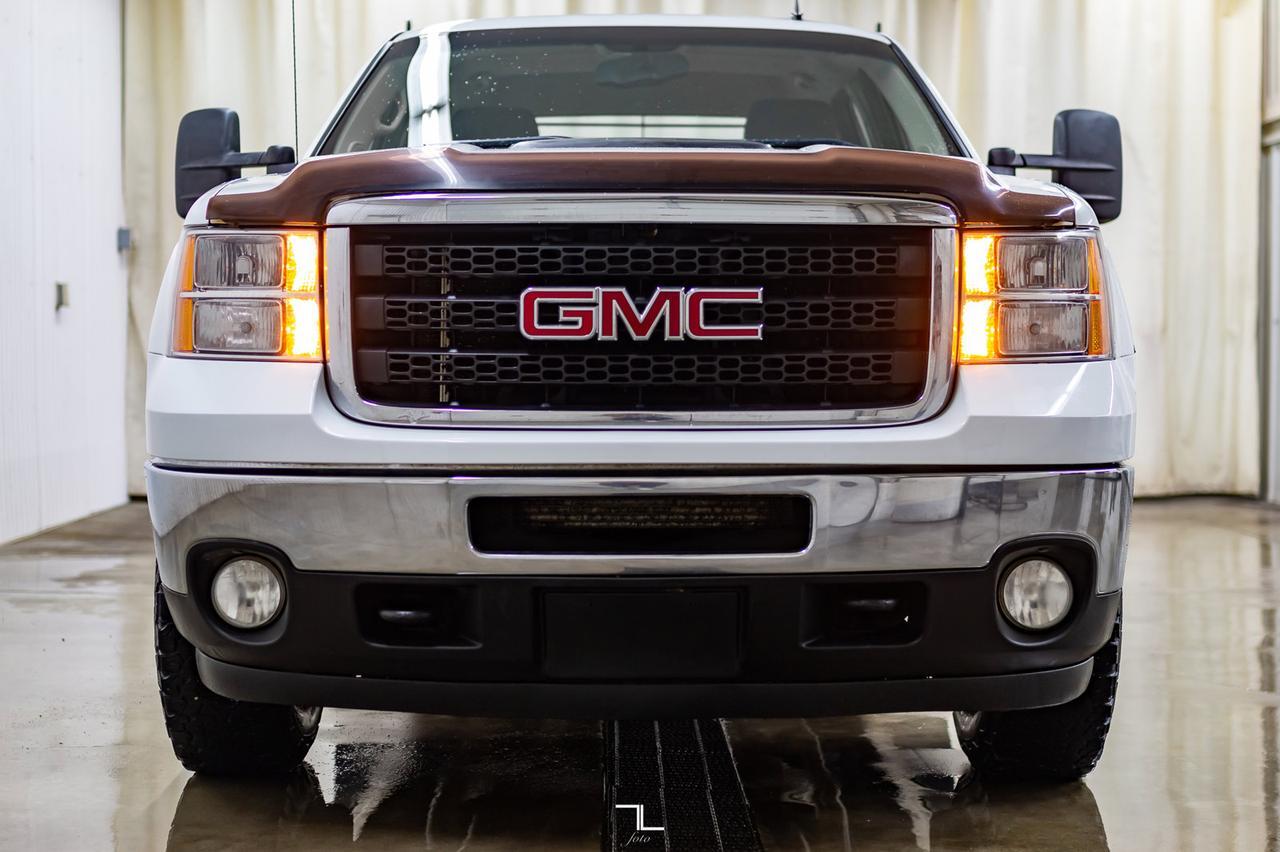 2011 GMC Sierra 3500HD 4x4 Crew Cab SLE Deck Red Deer AB