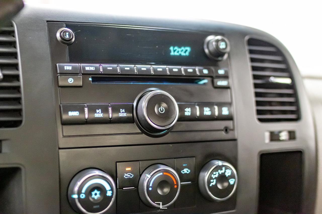 2011 GMC Sierra 3500HD 4x4 Crew Cab SLE Deck Red Deer AB