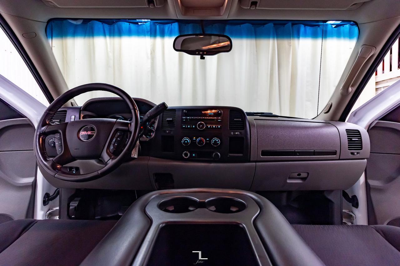 2011 GMC Sierra 3500HD 4x4 Crew Cab SLE Deck Red Deer AB