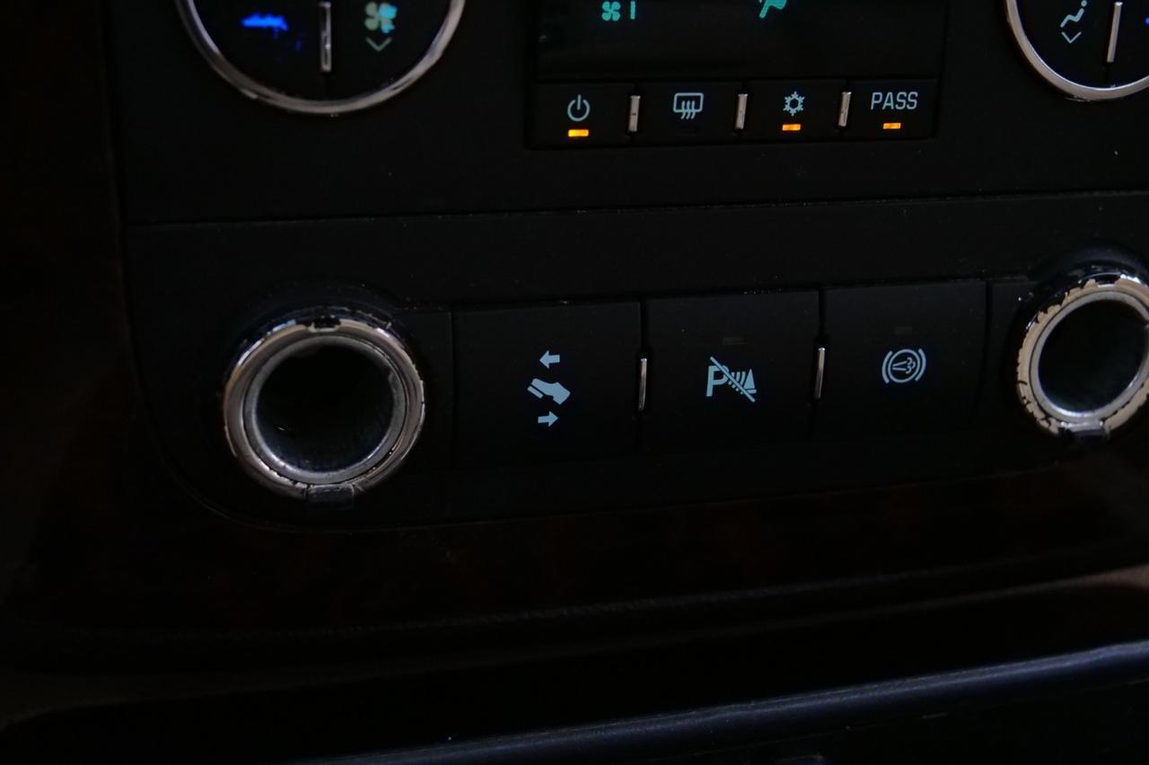 2011 GMC Sierra 3500HD Denali 4X4 / DRW / Diesel / ALLISON / Heated Seats! Lincolnton NC