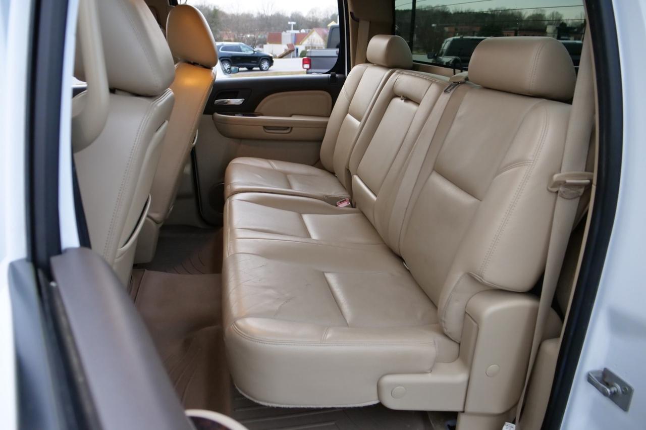 2011 GMC Sierra 3500HD Denali 4X4 / DRW / Diesel / ALLISON / Heated Seats! Lincolnton NC