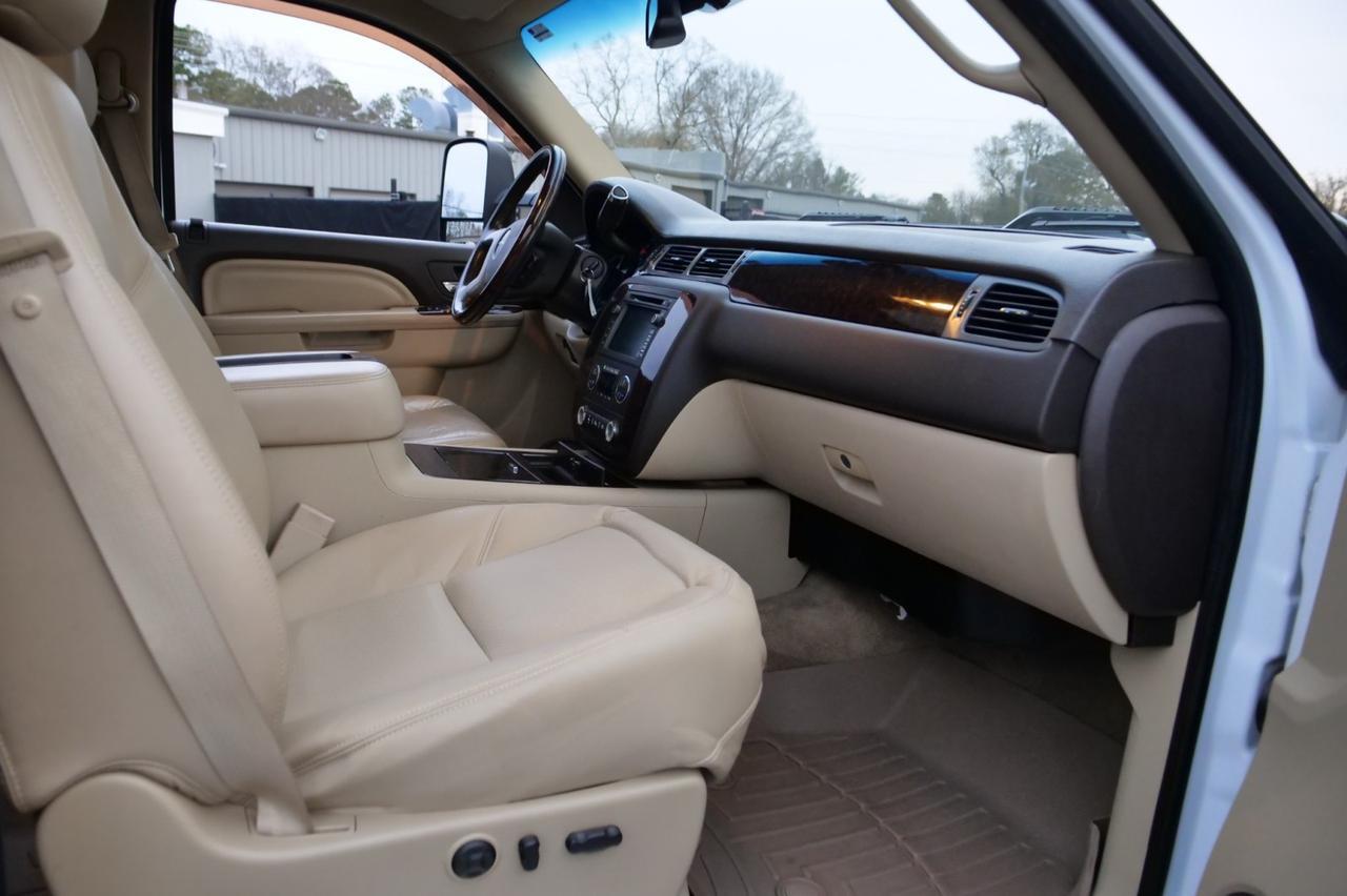 2011 GMC Sierra 3500HD Denali 4X4 / DRW / Diesel / ALLISON / Heated Seats! Lincolnton NC