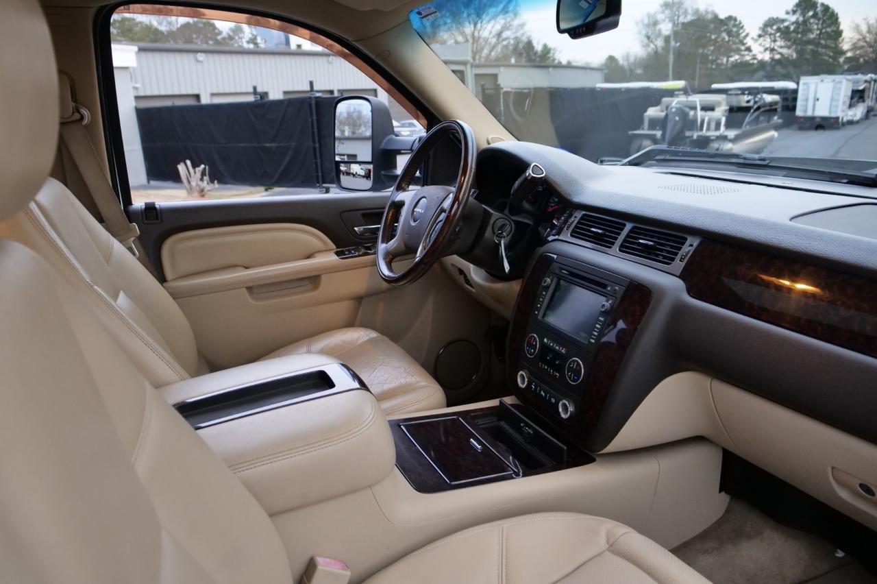 2011 GMC Sierra 3500HD Denali 4X4 / DRW / Diesel / ALLISON / Heated Seats! Lincolnton NC