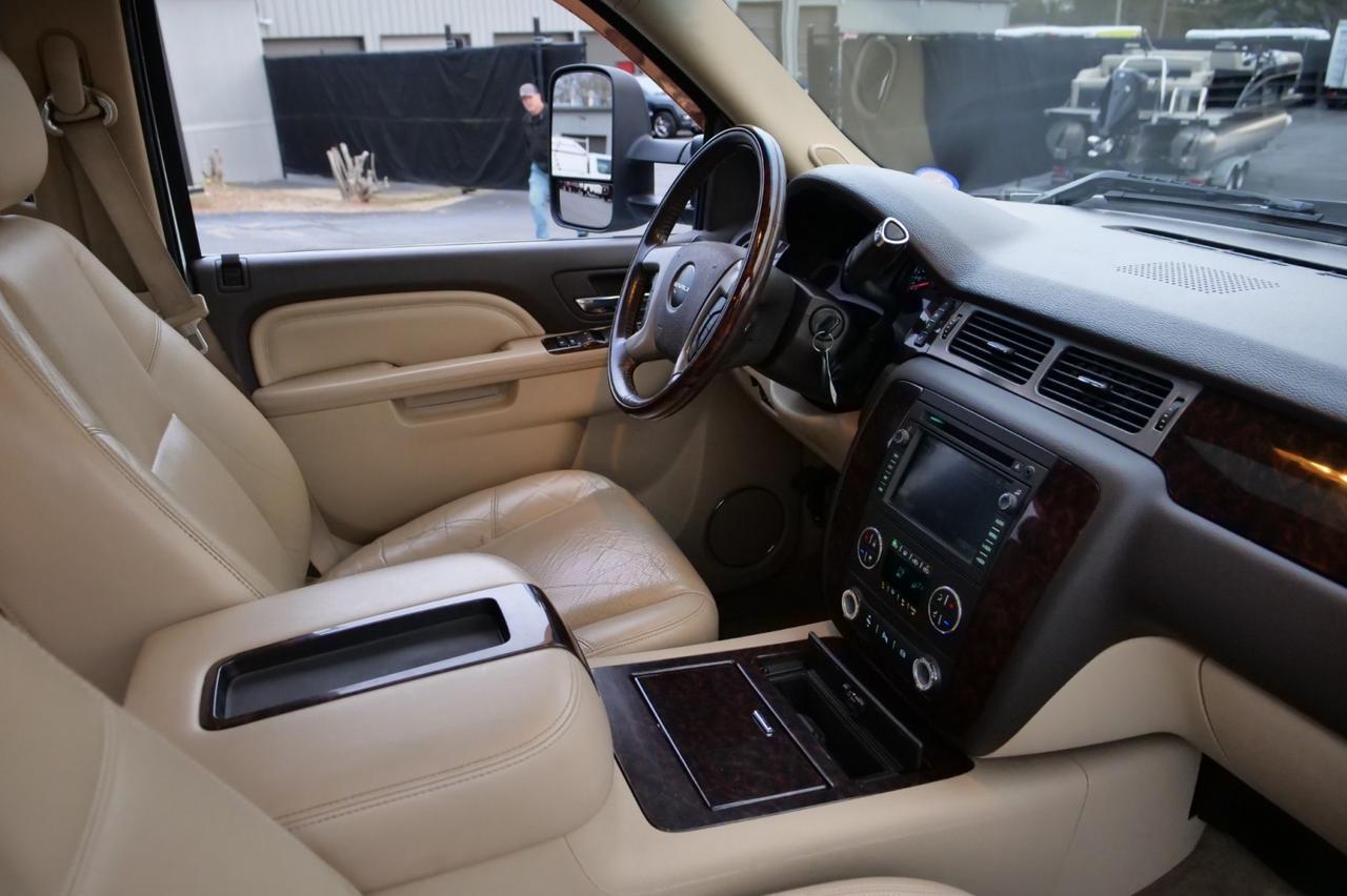 2011 GMC Sierra 3500HD Denali 4X4 / DRW / Diesel / ALLISON / Heated Seats! Lincolnton NC