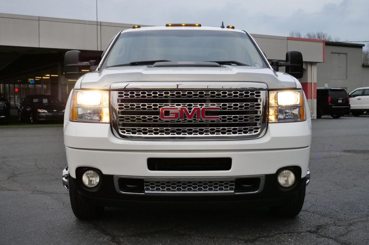 2011 GMC Sierra 3500HD Denali 4X4 / DRW / Diesel / ALLISON / Heated Seats! Lincolnton NC