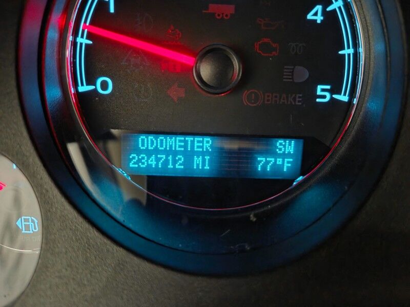 2011 GMC Sierra 3500HD SRW 4WD SLT 6.6L Duramax Diesel Long Bed NEW Tires Arlington TX