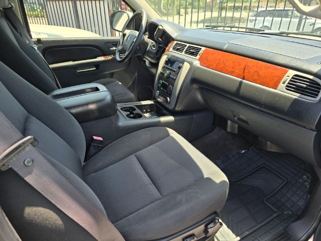2011 GMC Yukon XL 1500 SLE San Antonio TX