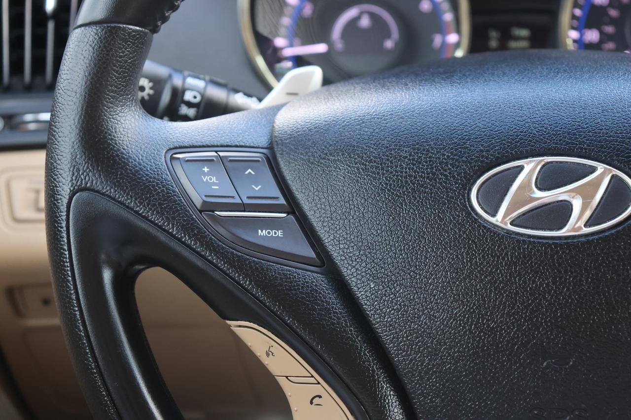 2011 HYUNDAI SONATA SE Houston TX