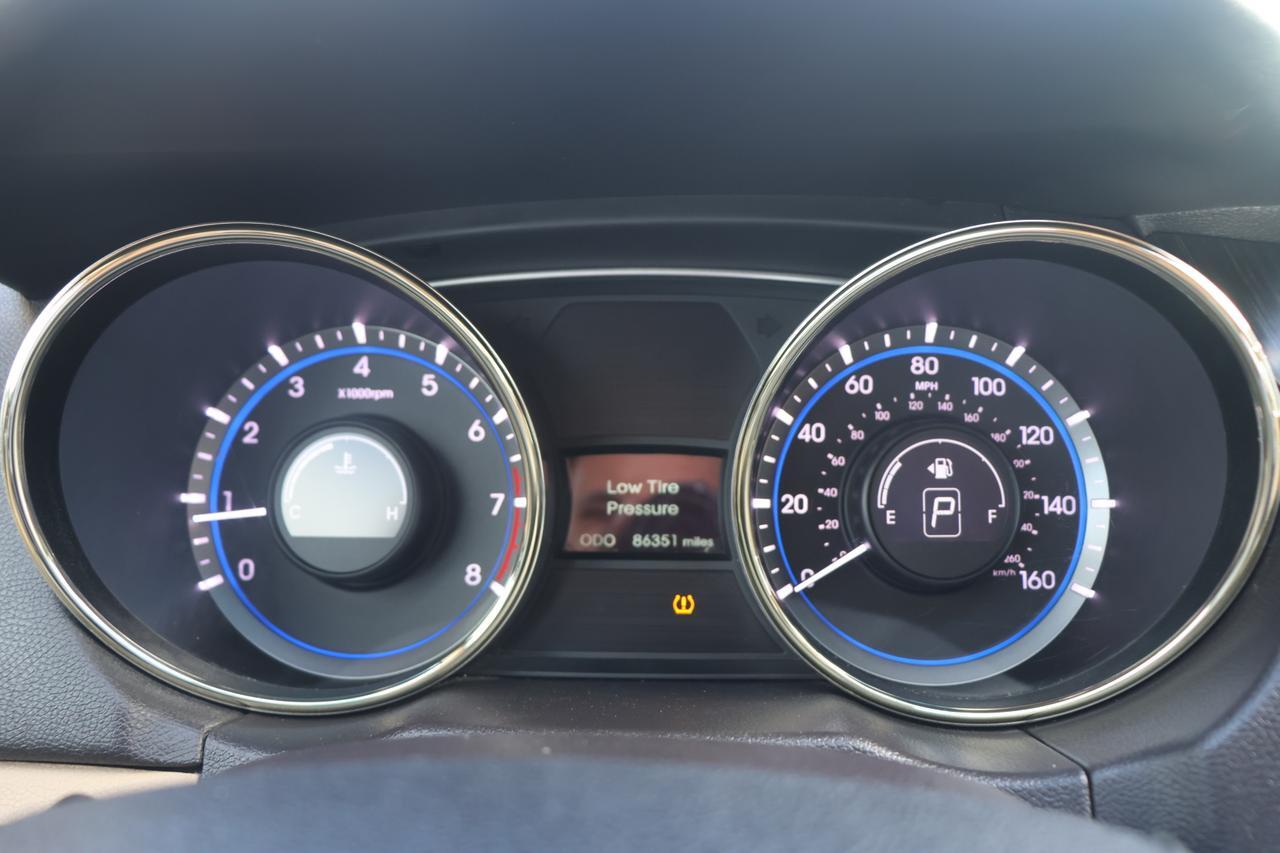 2011 HYUNDAI SONATA SE Houston TX