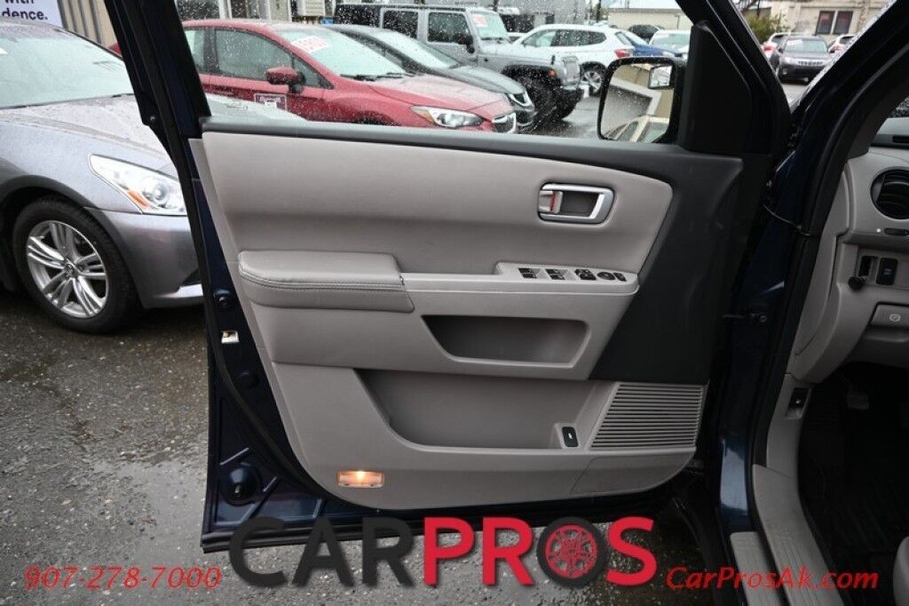 2011 Honda Pilot EX-L - 3.5L V6 - All Wheel Drive - Heated Front Leather Seats - Backup Camera - 3rd Row Seating - Sunroof - Tow Package Anchorage AK